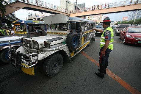 hpg uniform|New HPG chief to strip uniforms of erring traffic cops in public.